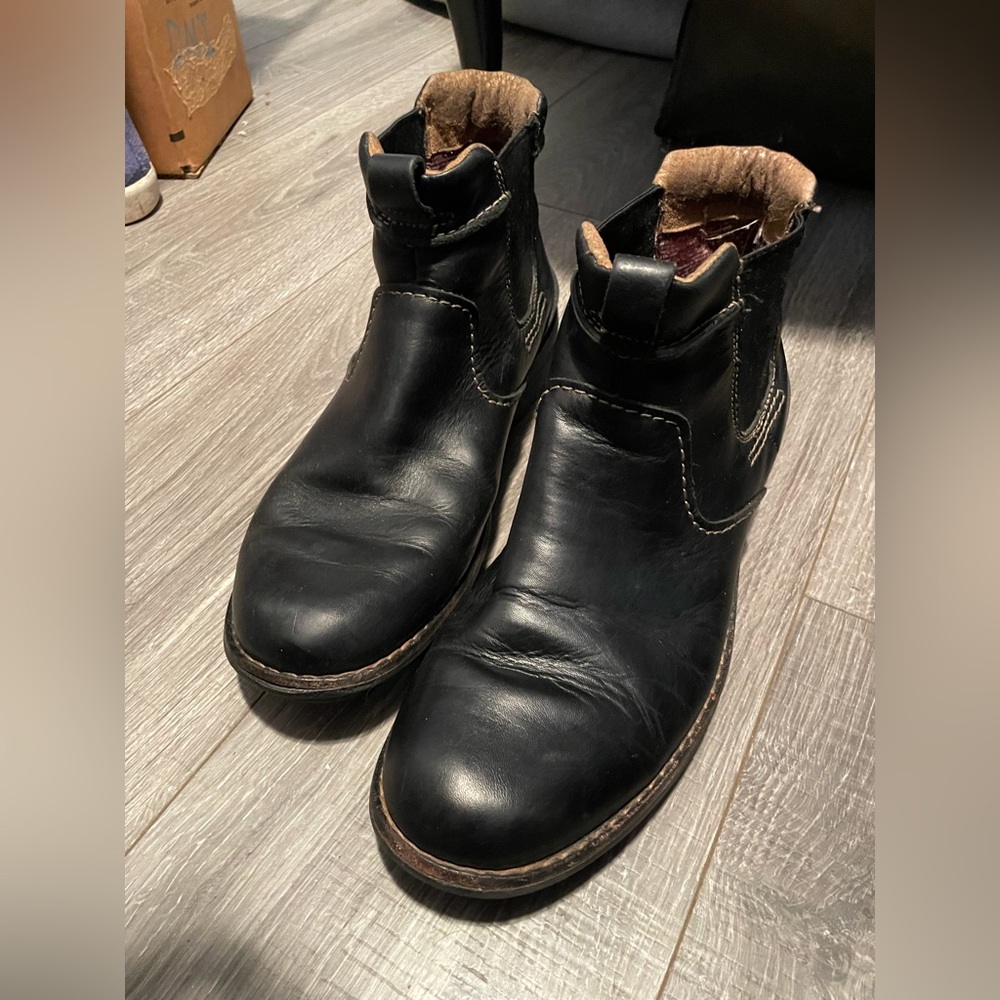 Clarks Black Leather Men's Boots